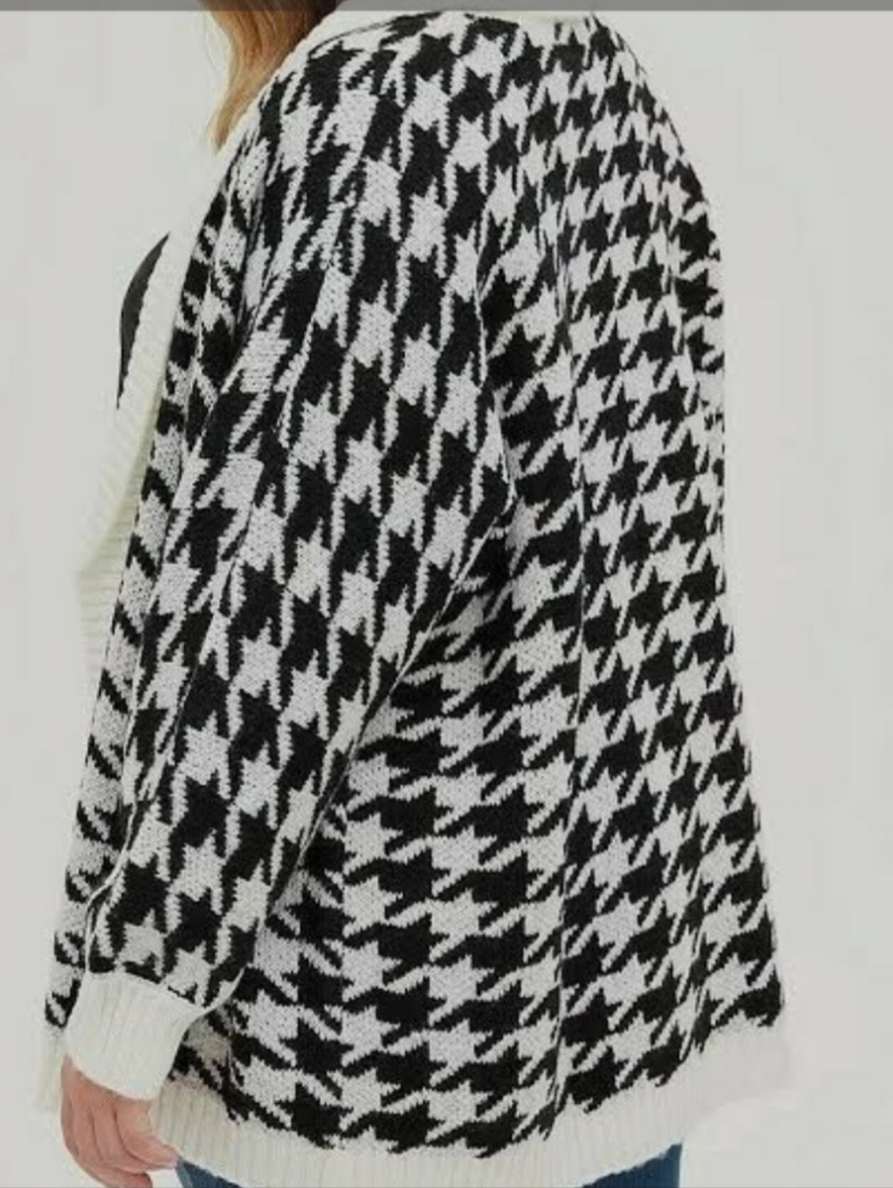 FASHION NOVA Black & White Houndstooth Open Cardigan